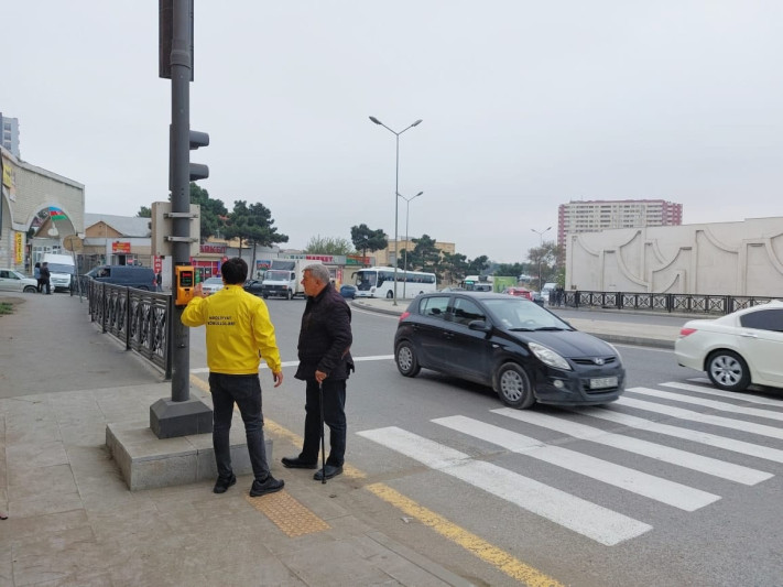 Bakı Beynəlxalq Avtovağzalının yaxınlığında düyməli işıqforlar quraşdırılıb