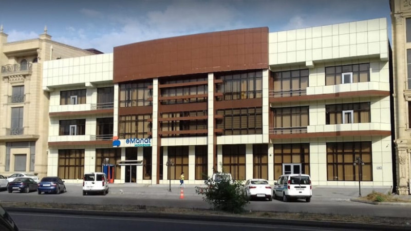 100 manat candan şirindir: Nərimanovda qız özünü yandırmaq istəyib