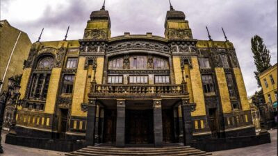 Bakılı milyonçunun sevdiyi üçün inşa etdirdiyi teatr binası