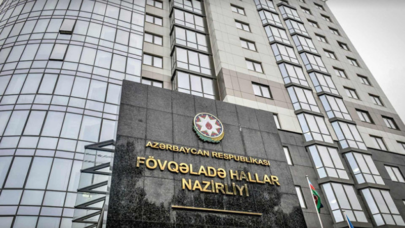 Bakı Bulvarı ətrafında batma təhlükəsi ilə üzləşən şəxs xilas olunub