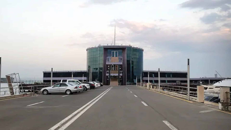 “Yaxt klub” hotelində xarici vətəndaşdan pul oğurlanıb