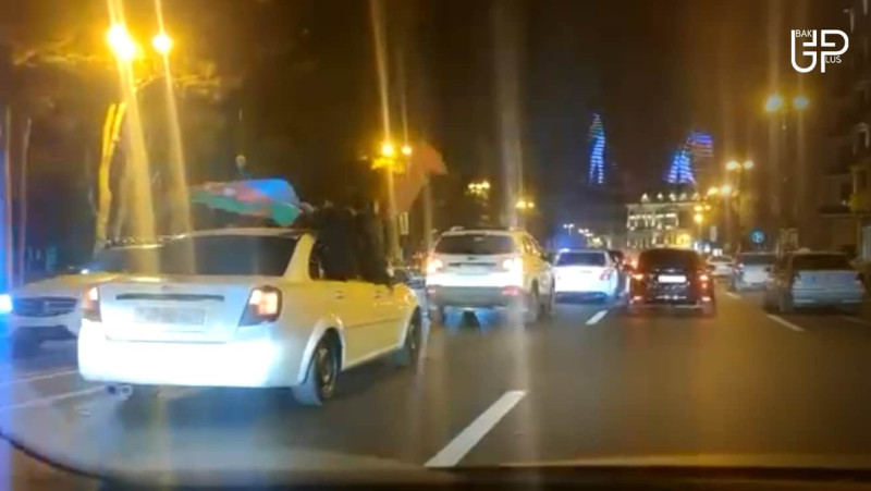 Bakı sakinləri Zəfər gününə hazırlaşır