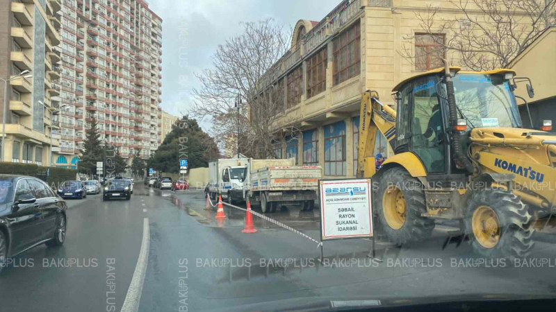 Badamdar qəsəbəsində küçəni su basıb
