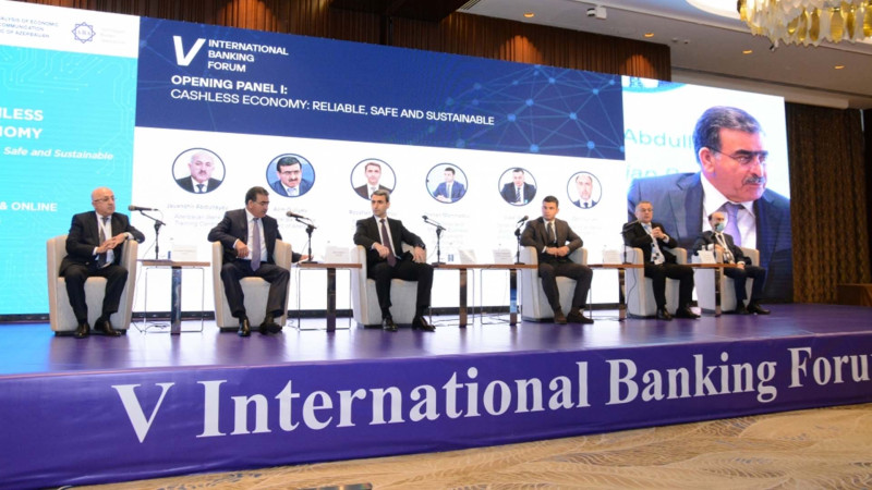 Bakıda V Beynəlxalq Bankçılıq Forumuna start verilib