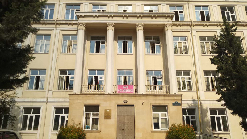 Bakıda daha bir məktəbin karantin müddəti bitib