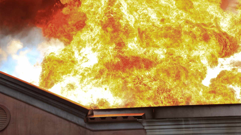 Bakıda “Ulduz” metro sansiyasının yaxınlığında yanğın baş verib