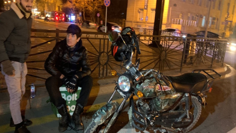 Daha bir avtoqəza Xətai rayonunda baş verib