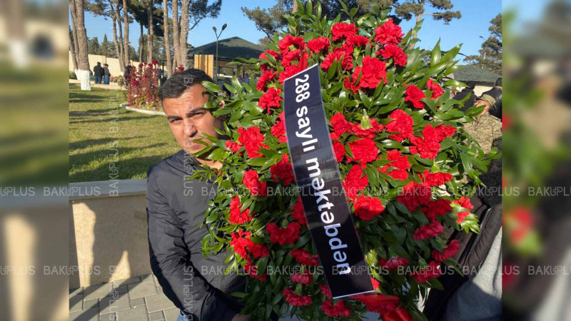Şəhidlər II Fəxri Xiyabanda dəfn olunurlar