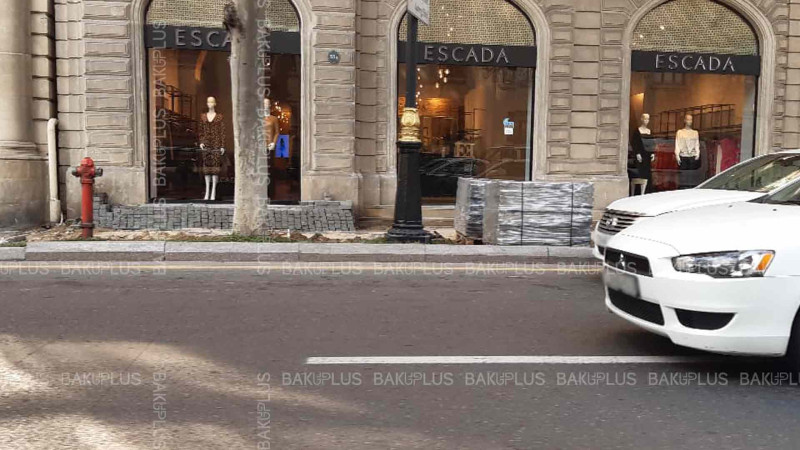 Bakının mərkəzi küçələri Yeni ilə hazırlaşır