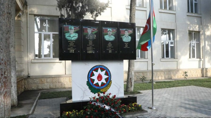 Xətai rayonunda 5 şəhidin adına xatirə lövhəsi açılıb