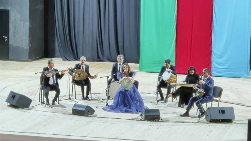 Əmircan qəsəbəsində Mədəniyyət Mərkəzində Muğam gecəsi keçirilib