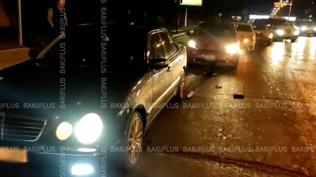 Bakıda 4 avtomobil bir-birinə çırplıb