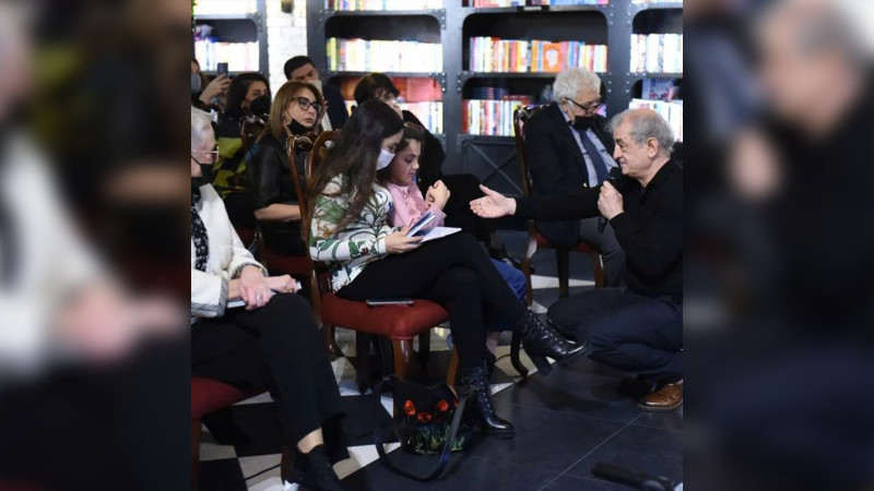 Bakı Kitab Mərkəzində “Başqa ölçü” adında poetik kompozisiya nümayiş olunub