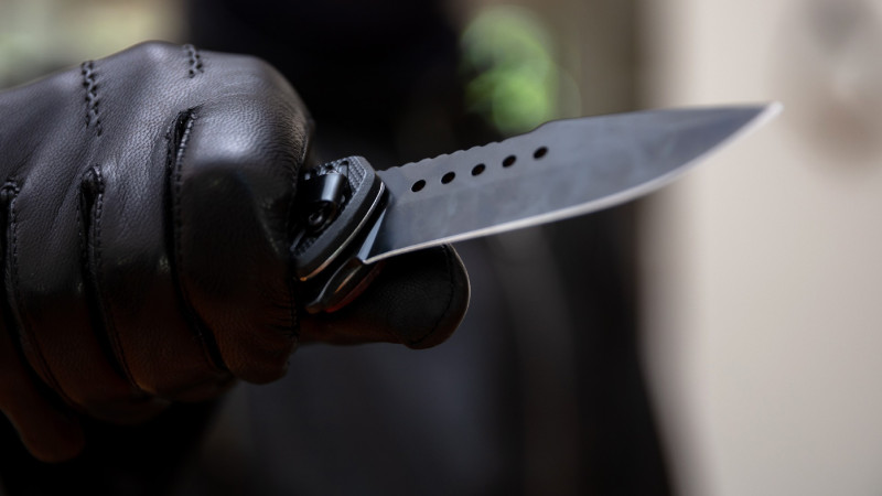 Nərimanov rayonunda gənc oğlan qardaşı tərəfindən bıçaqlandı