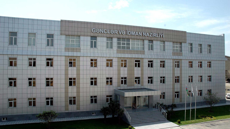 Binəqədi rayonu Gənclər evinə rəhbər vəzifəsinə işçi tələb olunur