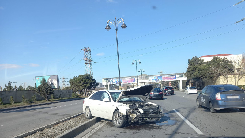 Bakı: bu gün 8 Noyabr prospektində daha bir yol qəzası baş verib