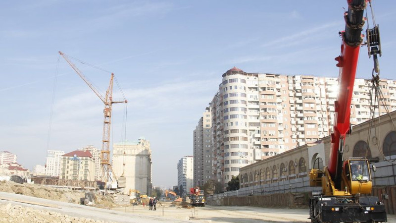 Bakıda Cəlil Məmmədquluzadə küçəsində metro stansiyası inşa olunur