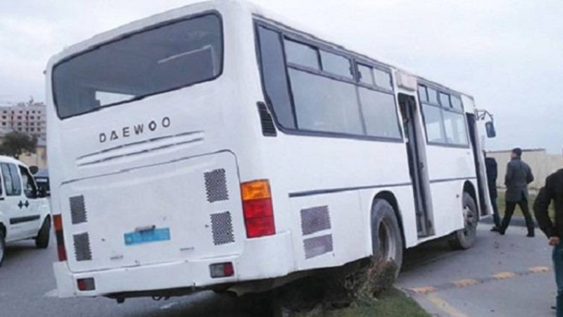 Bakıda 3 avtobus qəza törədib: xəsarət alan var