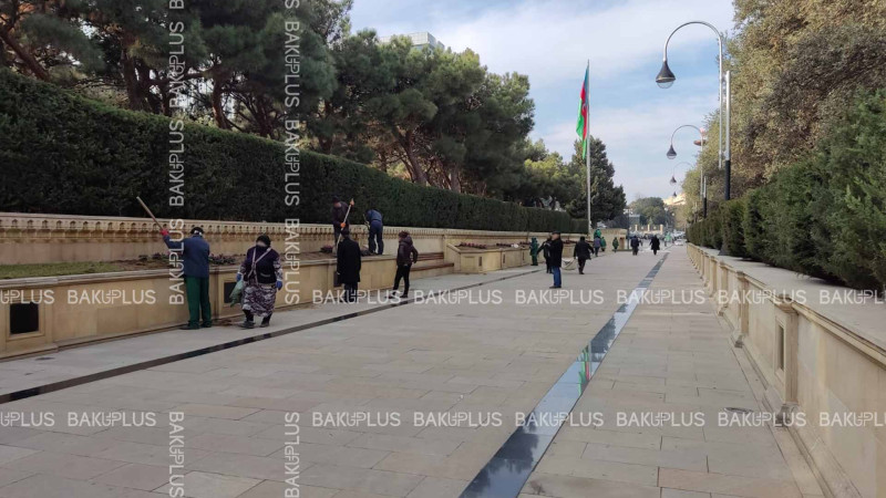Şəhidlər Xiyabanında abadlıq işləri aparılır