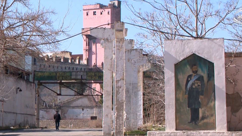 Hacı Zeynalabdin Tağıyev tərəfindən inşa edilmiş toxuculuq kombinatı dağılır