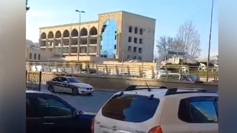 Nərimanov rayonunda sürücülər qabağa getmək istəyib, geriyə düşürlər