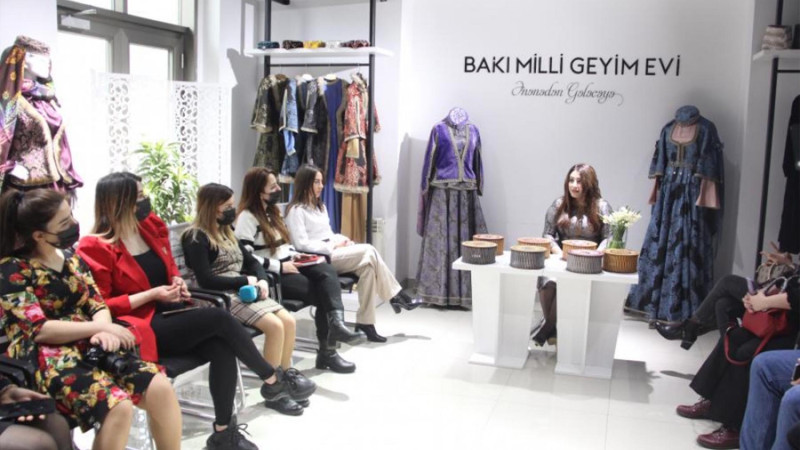 Bakı Milli Geyim Evində mətbuat konfransı keçirilib