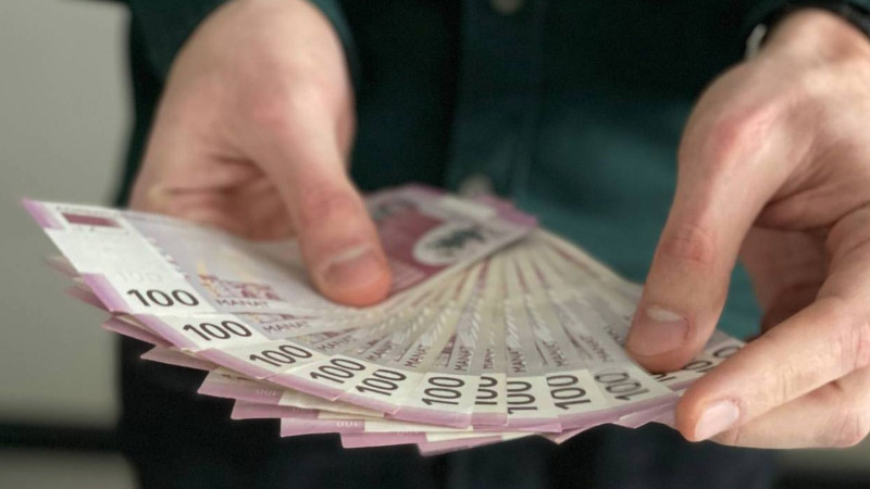 Səbail: Badamdar qəsəbəsində mağazadan pul və tütün məmulatları oğurlanıb