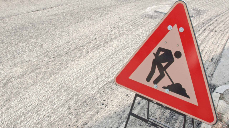 8 Noyabr prospekti bir həftədən artıqdır ki, bir neçə yerdən qazılıb: sürücülər narazıdırlar