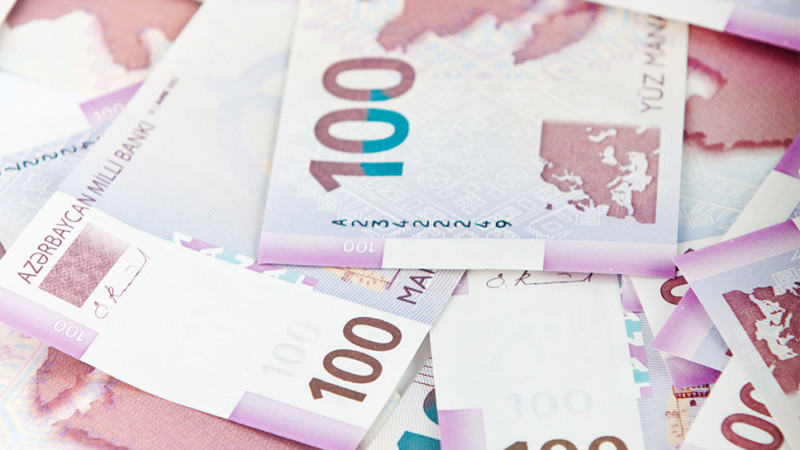 Paytaxt sakini 10 manatlıq əsginası 10 qat qiymətə satır