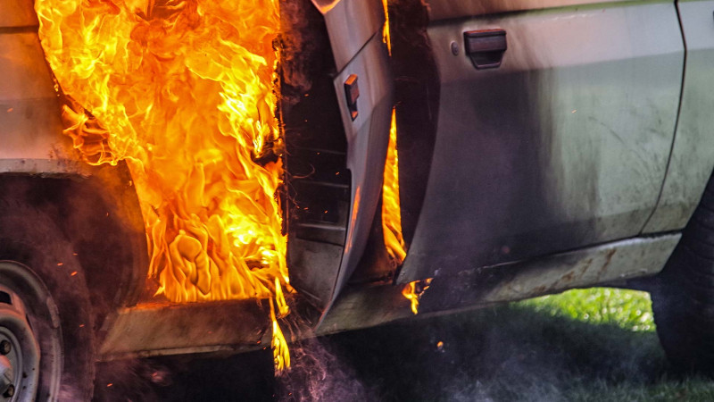 Nərimanov rayonunda avtomobil yanıb