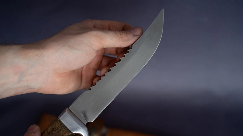 Nərimanov rayonunda tanışını bıçaqlayan şəxsin məhkəməsi başlayıb