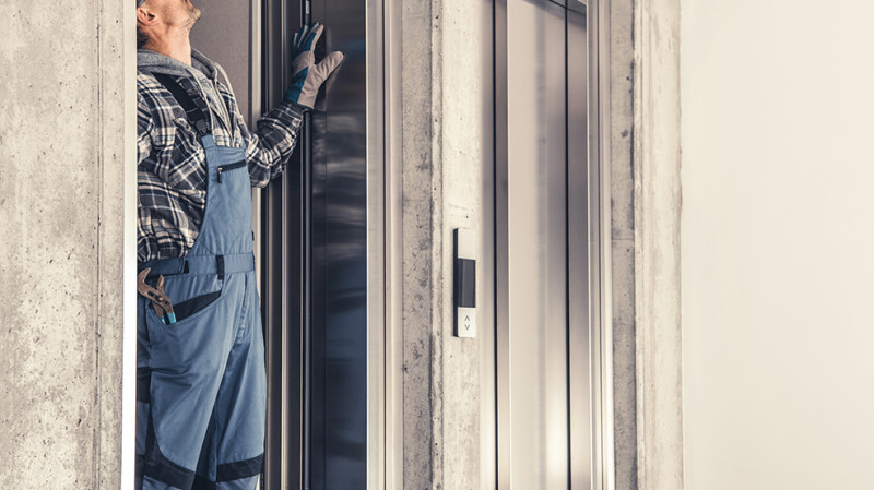 Paytaxtın 2 rayonunda 4 nəfər köməksiz vəziyyətdə qalıb