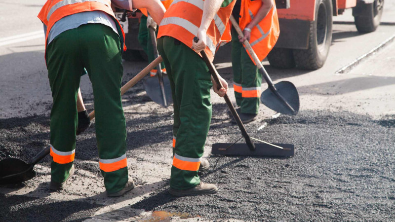 Bakıda 8 Noyabr prospektdəki təmirin bitəcəyi vaxtla bağlı açıqlama verilib