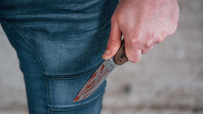 Xəzər rayonunda qadını bıçaqlayan şəxs saxlanılıb