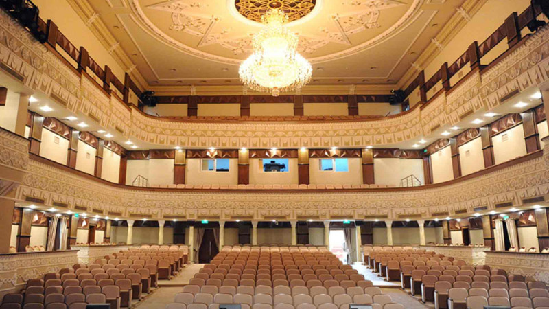 Azərbaycan Milli Dram Teatrı fəaliyyətini bərpa edib
