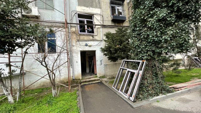Nəsimi rayonunda 45 və 47 saylı ümumi yaşayış binaları təmir olunur