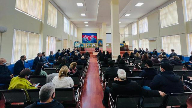 Nəsimi rayon İcra Hakimiyyətinin Başçısı vətəndaşları qəbul edib