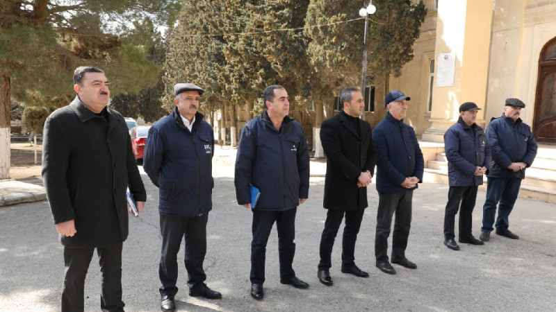 Qaradağ: “Açıq mikrofon” aksiyasında sahibkarlar dinlənilib
