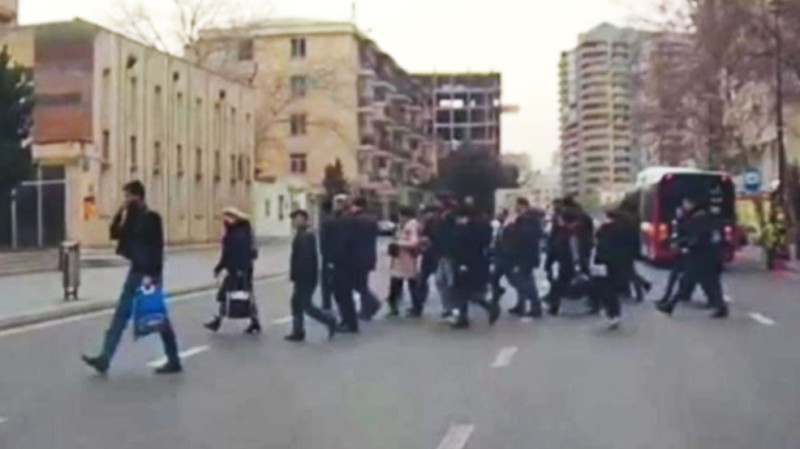 Xətai: 28 may küçəsində kütləvi qayda pozuntusu baş verib