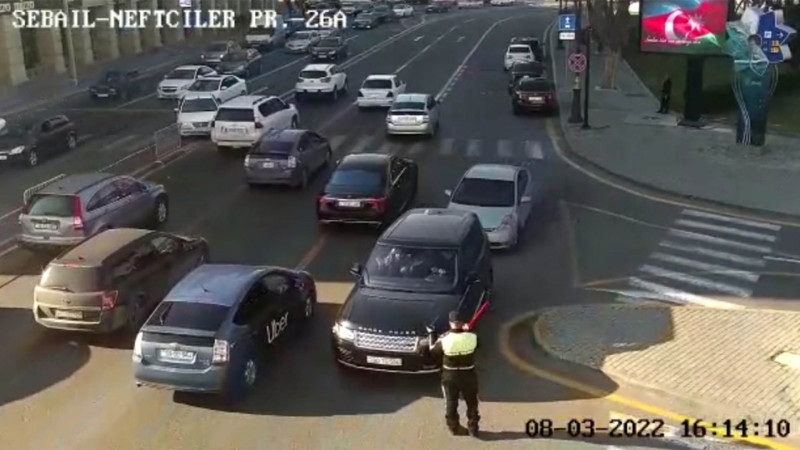Bakıda qaydaları kobud şəkildə pozan “Range Rover” sürücüsü cərimələnib