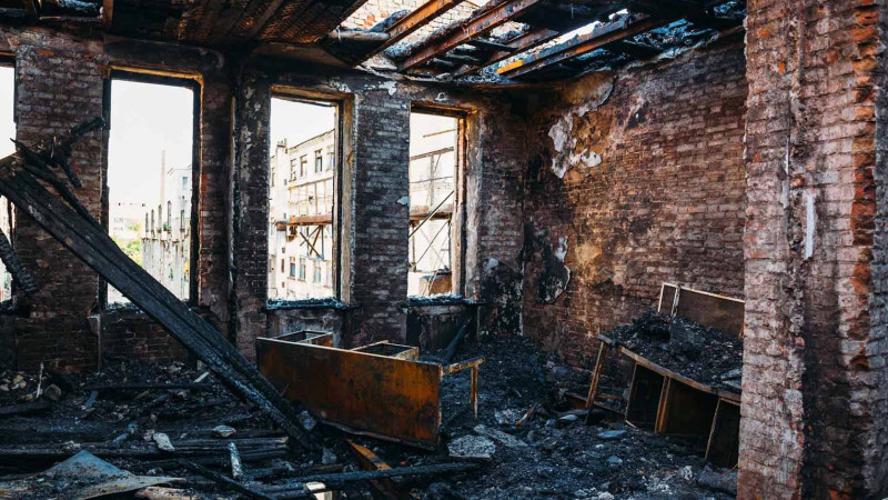 Nərimanov rayonunda gözətçinin otağı yanıb