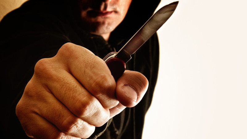 Xəzər: Binə qəsəbəsində 17 yaşlı oğlan bıçaqlanıb