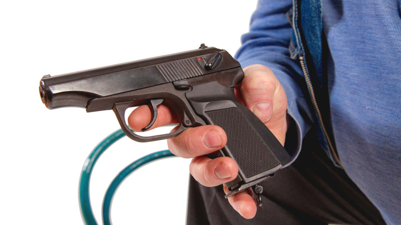 Nizami və Xətai rayonlarında 2 nəfərdən silah-sursat aşkar olunub