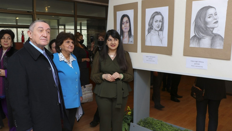 Bakıda birinci kurs tələbəsinin fərdi sərgisi açılıb