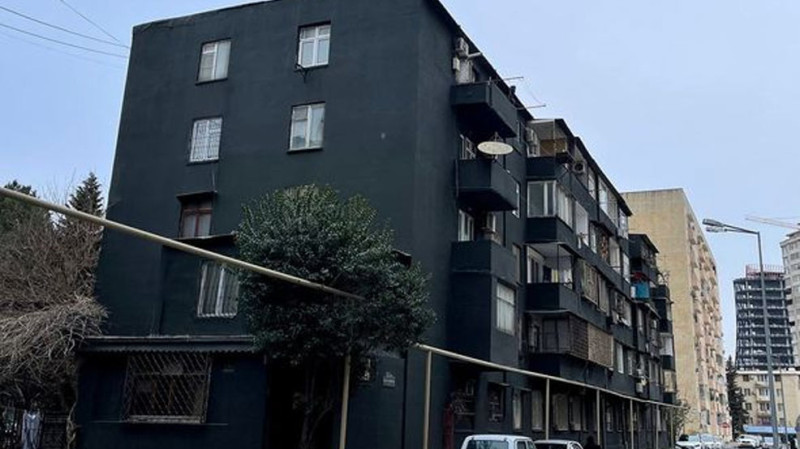 Yasamalda binanın qara rəngə boyanması ilə bağlı Yasamal RİH açıqlama verib
