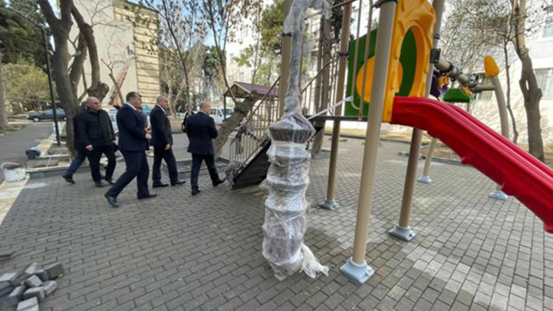 Nəsimi rayonunda binaların həyətində quruculuq və yenidənqurma işləri davam etdirilir