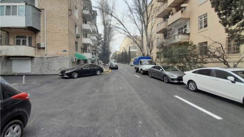 Nəsimidə binaların həyətlərində asfaltlama işləri aparılır