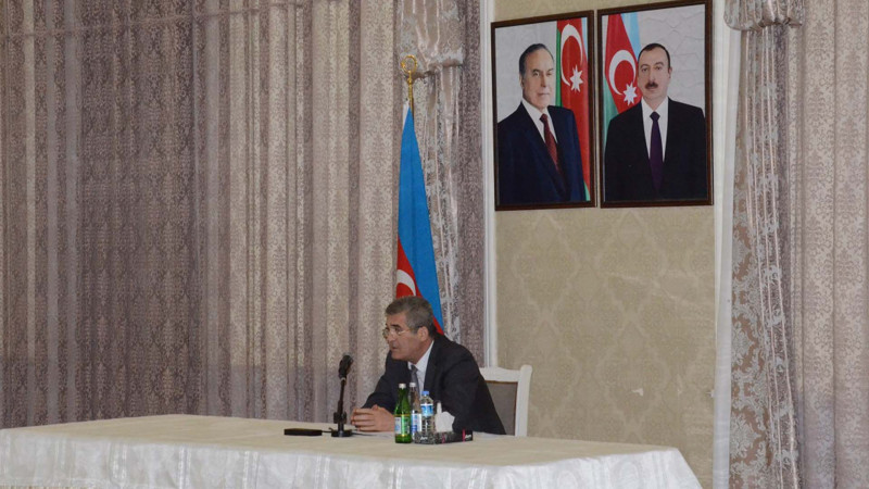 Qaradağ RİH-in başçısı vətəndaşları qəbul edib