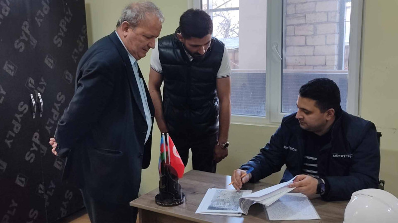 Xətai rayonunda tikintidə təhlükəli qüllə kranı aşkar edilib