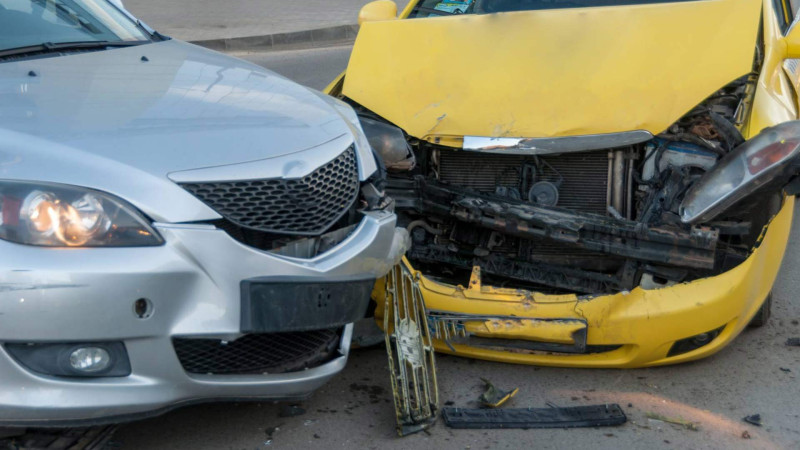 Bakıda 2 nəfər yol qəzasında xəsarət alıb